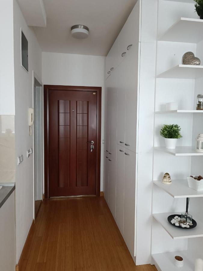 White Apartment เบลเกรด ภายนอก รูปภาพ
